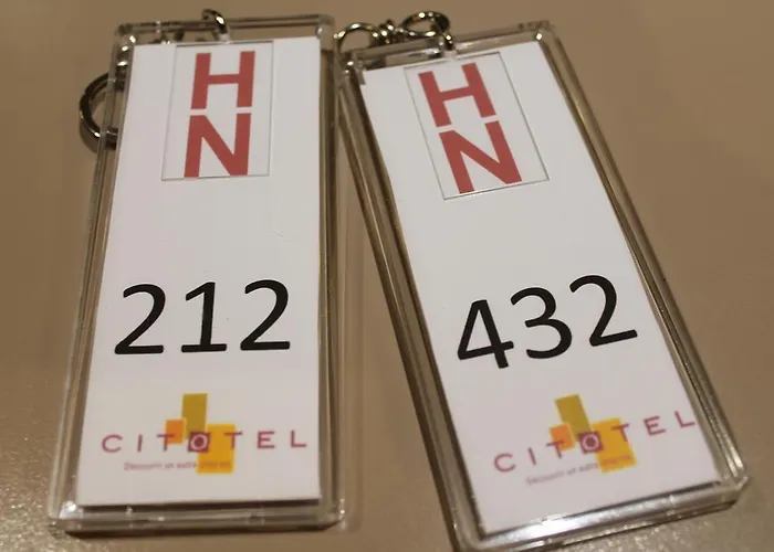 ホテル Cit'hotel Le National クリューズ