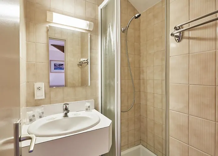 Cit'hotel Le National ホテル
