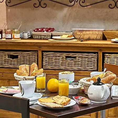 Hotel Cit'hotel Le National Cluses