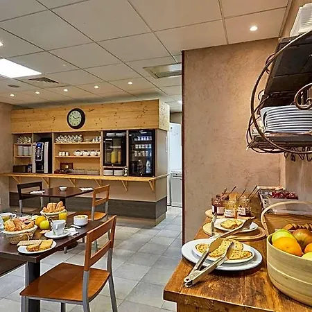 Hotel Cit'hotel Le National Cluses
