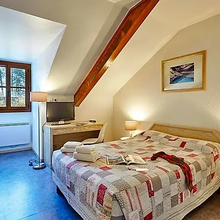 Hotel Cit'hotel Le National Cluses