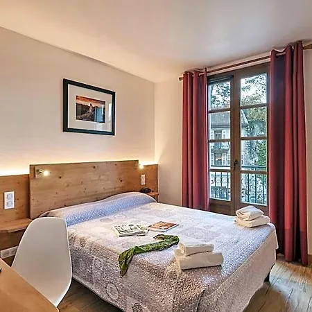 Cit'hotel Le National Hotel 2*